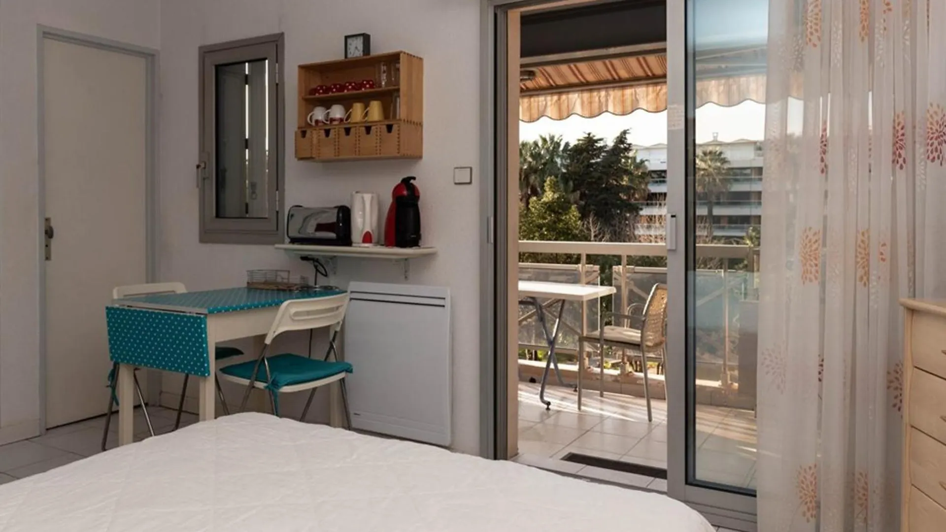 Lavandou: Studio Climatise, Terrasse, Proche Plage, 2 Pers. - Pas D'Animaux, Sans Parking - Fr-1-803-43 Le Lavandou Lejlighed